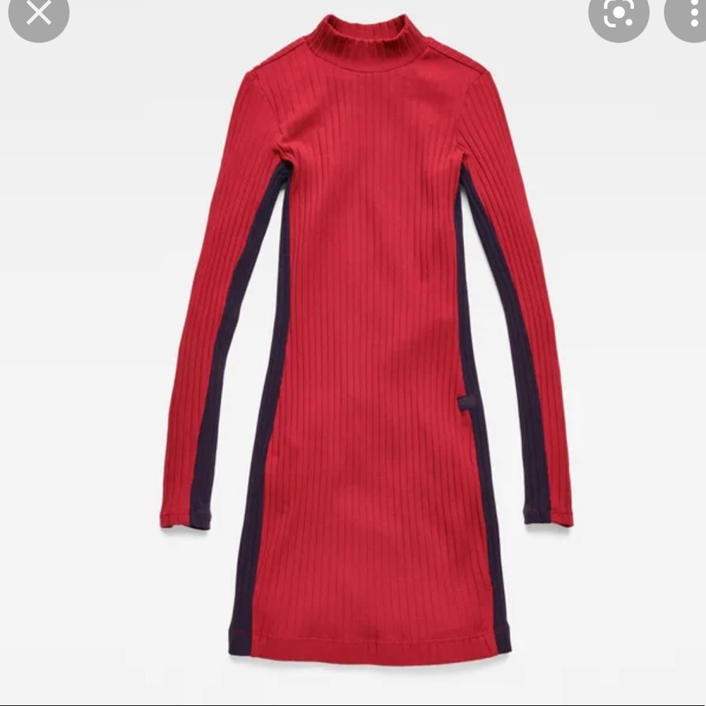 Elegant Red Ribbed Dress - Picture 5 of 13